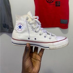 Converse all stars white size 6